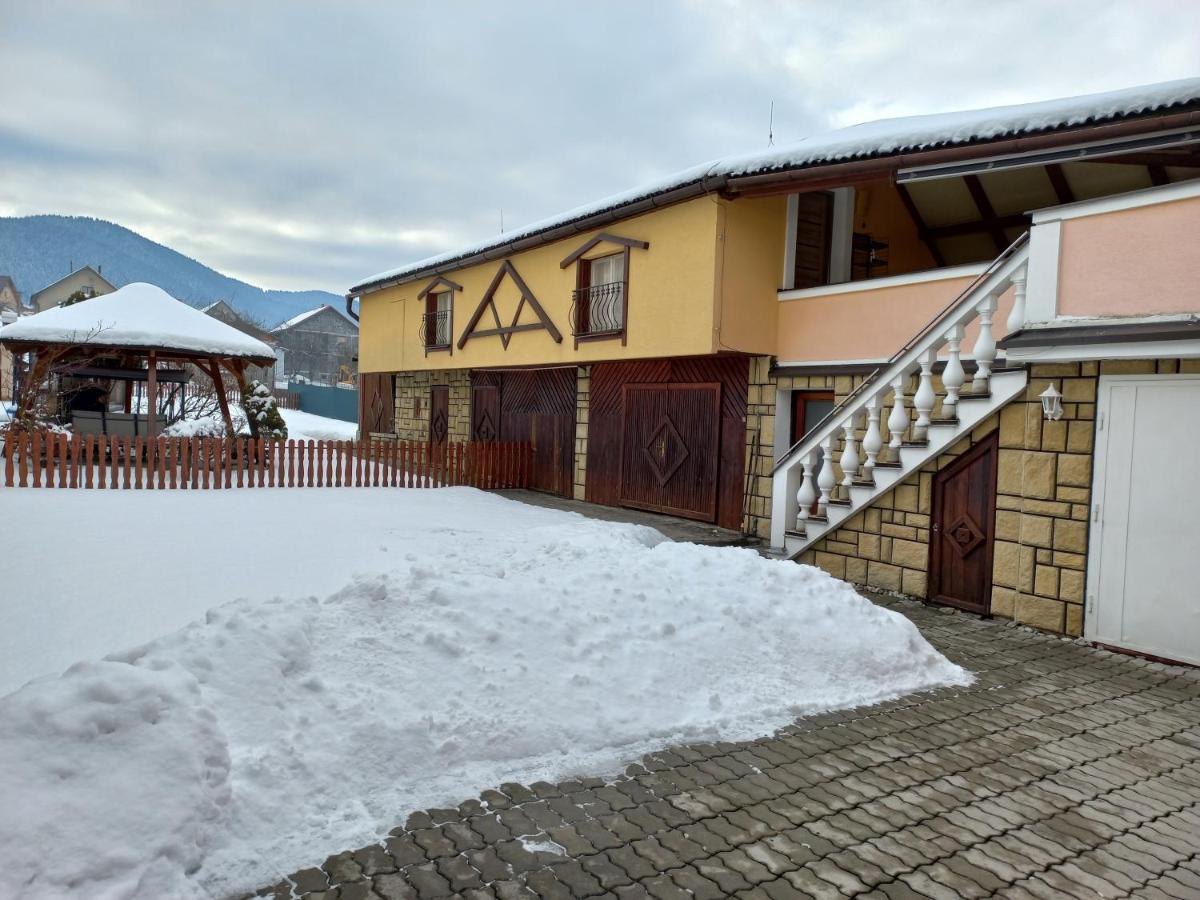 Apartman Elegant Bešeňová Exteriör bild