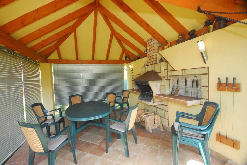 Apartman Elegant Bešeňová Rum bild