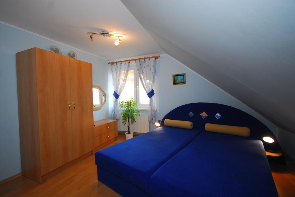 Apartman Elegant Bešeňová Rum bild