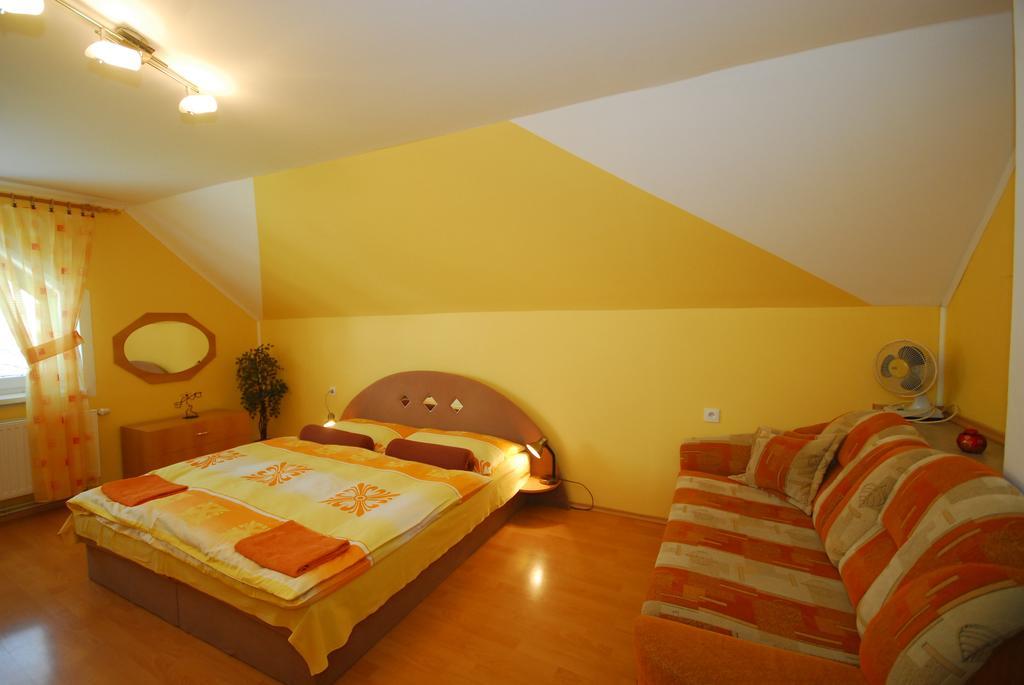 Apartman Elegant Bešeňová Rum bild