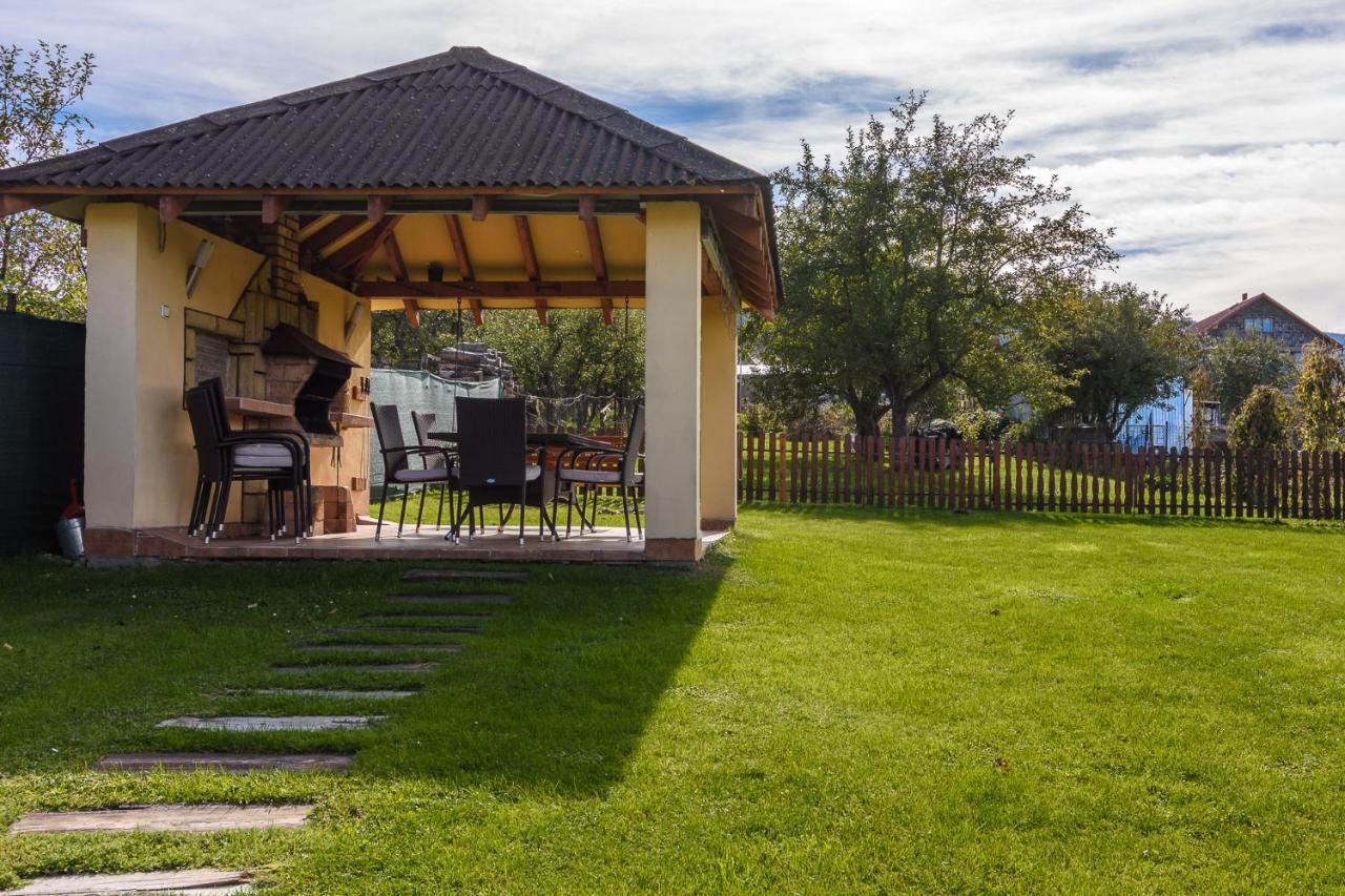 Apartman Elegant Bešeňová Exteriör bild